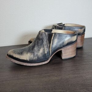 Freebird By Steven Shea Black Leather Distressed Western Mules